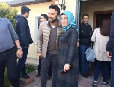 Τουρκία: Στις κάλπες και ο διάσημος τραγουδιστής Ταρκάν (φωτό, βίντεο)